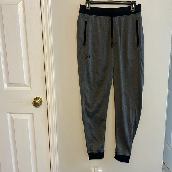 Men’s Under Armour Joggers - Picture 7 of 13